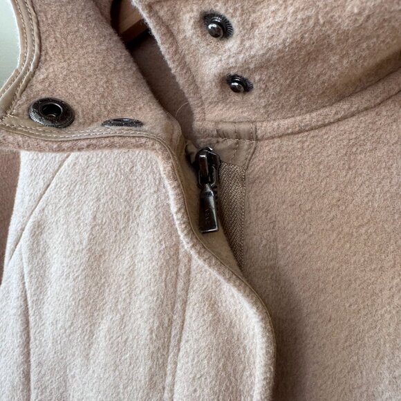 Luxury Kids Beige Cape Coat NWOT | Size 6–7 Hooded Wool-Blend Winter Beautiful - Picture 9 of 16